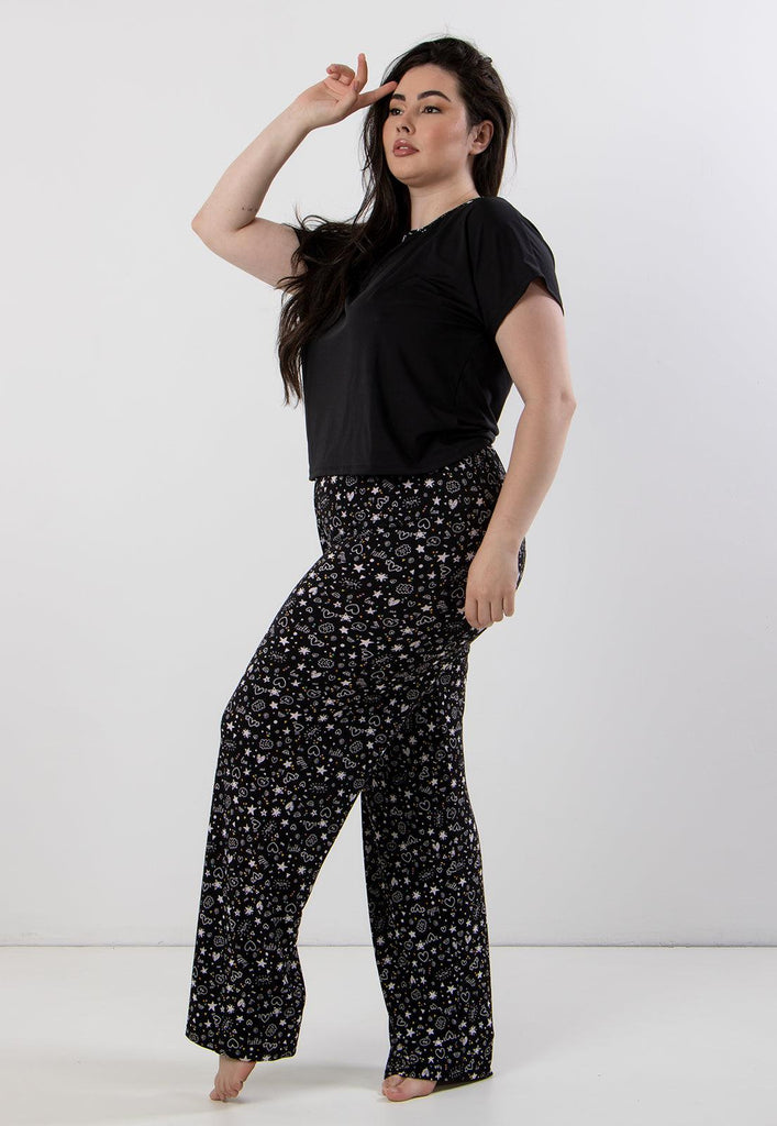 Pijama Plus Size Calça Estampada + Blusa Manga Curta Lisa - Diluxo